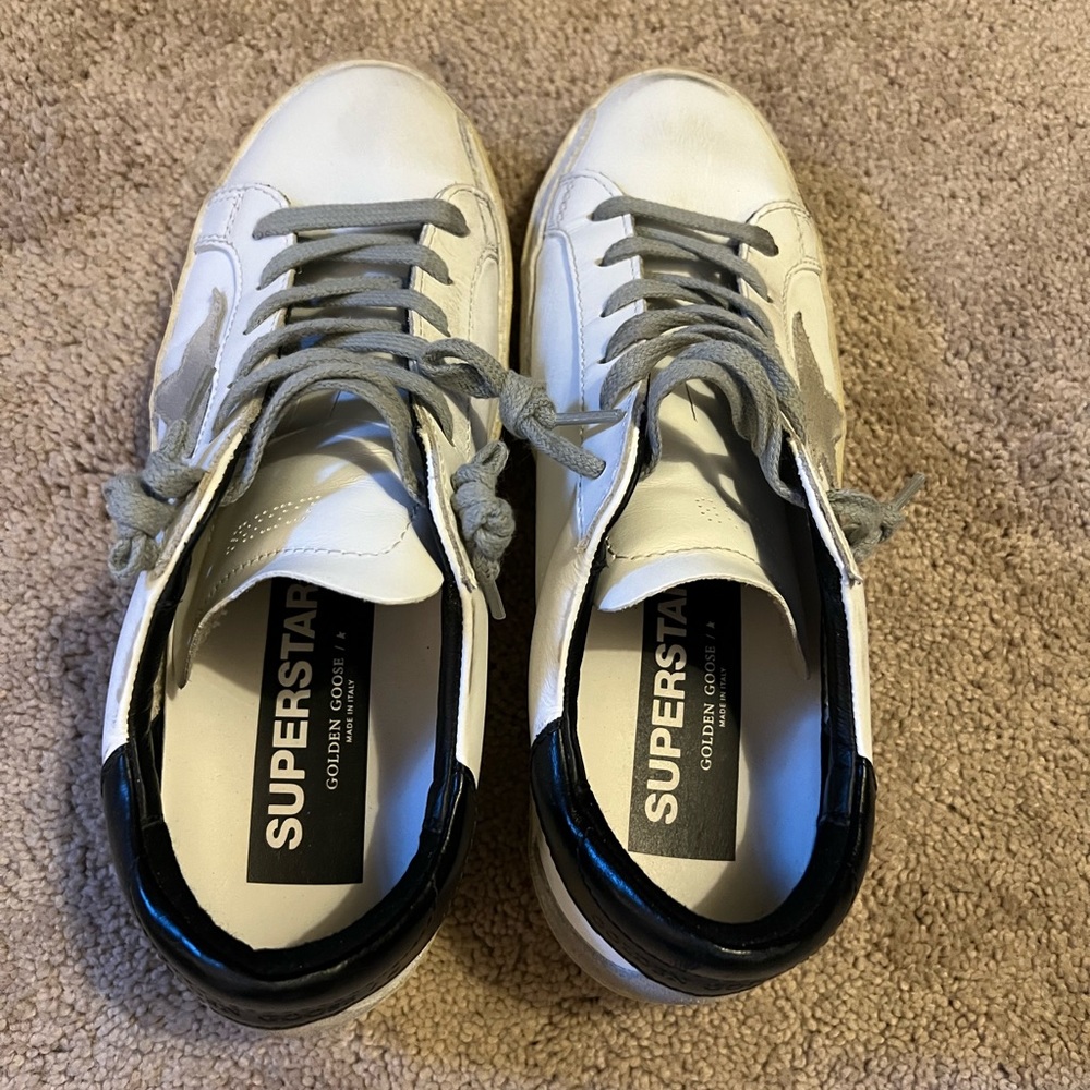 Golden Goose superstar size 38